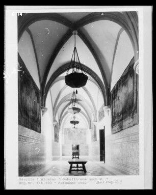 Alcázar — Palacio gótico — Sala de las Bovedas
