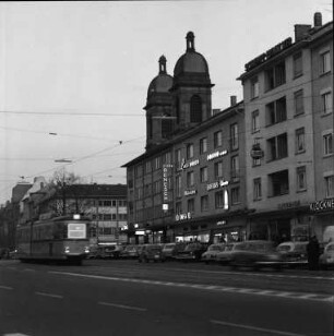 Mühlburger Einkaufszentrum in der Rheinstraße.