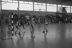 Hallen-Fußballturnier der Karlsruher Sonderschulen in der Carl-Benz-Halle um den von der Stadt Karlsruhe gestifteten Wanderpokal