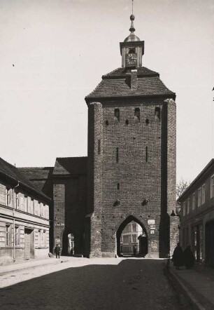 Bernau. Brandenburg. Ansicht des mittelalterlichen Steintores auch Königstor genannt.