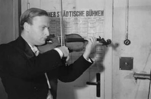 Porträtaufnahmen des Violinisten und Dirigenten Yehudi Menuhin