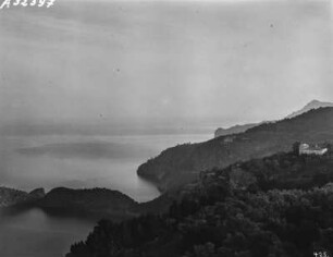 Das Kloster Miramar : Die Bucht und das Kloster Miramar auf Mallorca