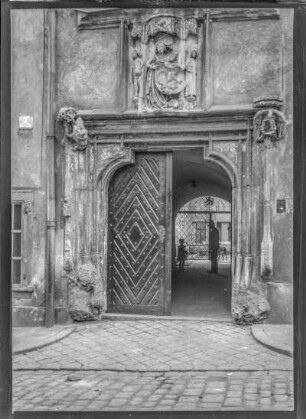 Tür, Relief