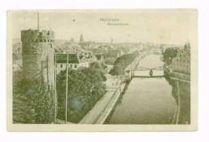 Gesamtansicht mit Bollwerksturm, Neckar und Blick auf nördliche Altstadt