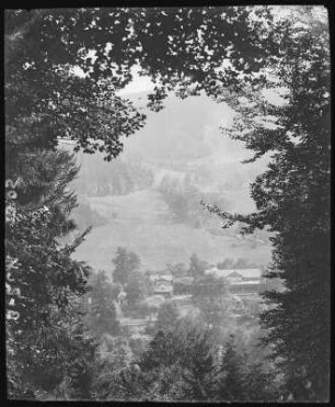 Karlsbad. Blick von Findlater`s Tempel nach Café Kaiserpark