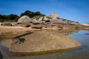 Frankreich. Bretagne. Cotes d Armor. Tregastel. Cote de Granit rose. Rosa Granit Küste. Felsenmeer