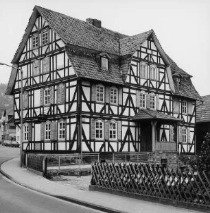 Meinhard, Sandstraße 24