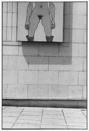 Hausfassade mit Grafik