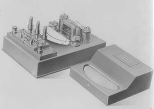 Präzisions-Leistungsmesser mit drei Meßbereichen, Siemens & Halske : Technikgeschichte | Physik | Elektrizität | Elektrische Meßinstrumente