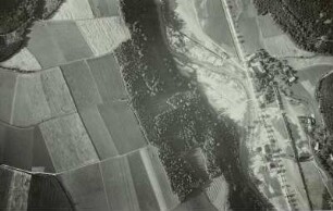 Müglitztal bei Schlottwitz: mit der Friedensmühle oberhalb Schlottwitz. Blick talabwärts. Luftbild nach der Unwetterkatastrophe Juli 1927.