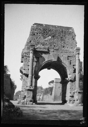 Rom (Italien): "Arco di Druso"