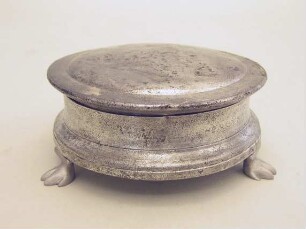 Spulenpyxis mit Griff aus dem Silberfund von Paternò