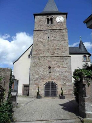 Haimbach - Turm von Westen mit Biforium
