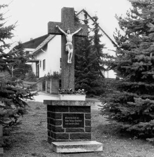 Wegekreuz; Rockenberg, Am grauen Stein Kettelerstraße/Ecke Schillerstraße