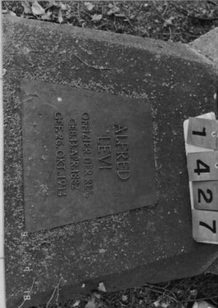 Grabstein 1427 [Hahn S. 135 Grab-Nr. 2034]: Grabstein 1427 (Detailaufnahme) [Hahn S. 135 Grab-Nr. 2034]
