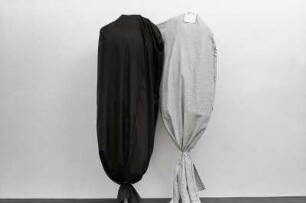 Aus dem Zyklus "Museum ohne Bilder" : Figurinen