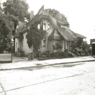 Calau, Poststraße 11. Villa (Kindergarten) (um 1910)