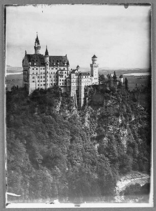 Am Schloß Neuschwanstein : Blick zum Schloss Neuschwanstein