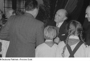 Auszeichnung von Funktionären durch den Leipziger Oberbürgermeister Erich Uhlich