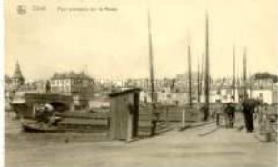 Behelfsbrücke über die Maas in Givet