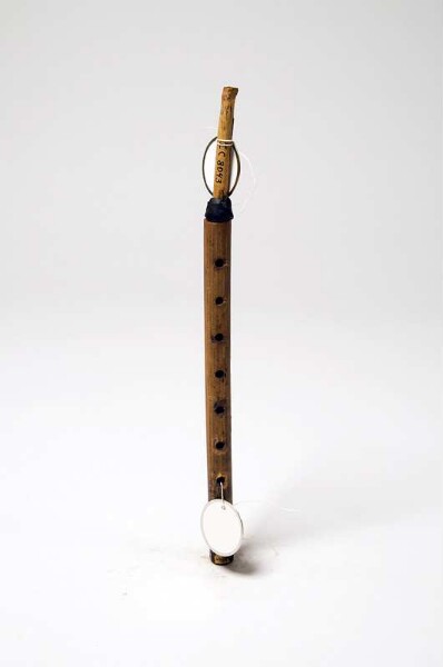 Clarinet with cylindrical tube with finger holes