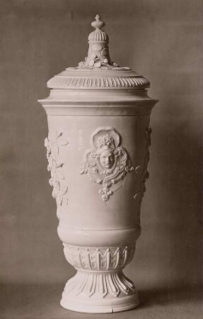 Große Deckelvase
