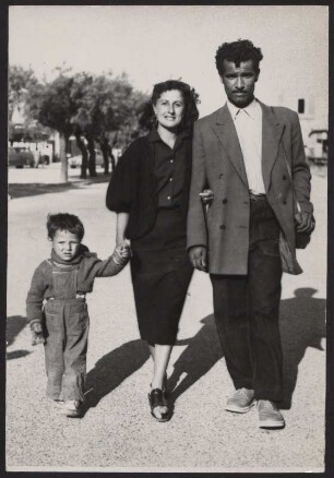 Junge Roma-Familie