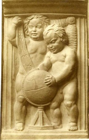 Modell eines Reliefs mit Allegorie der Astronomie : Modell eines Reliefs mit Allegorie der Astronomie. Gips (um 1905/1910; C. Brose)