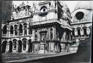 Venedig. Innenhof des Palazzo Ducale mit dem Arco Foscari