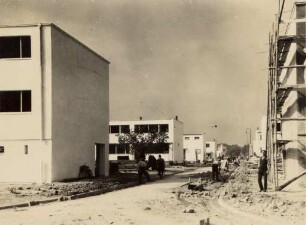 Eröffnung der Dammerstocksiedlung. Durchgangsstraße