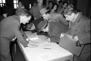 Solidaritätserklärung und Unterschriftenaktion der Evangelischen und Katholischen Studentengemeinde Karlsruhe gegen wiederauflebende antisemitische Umtriebe.