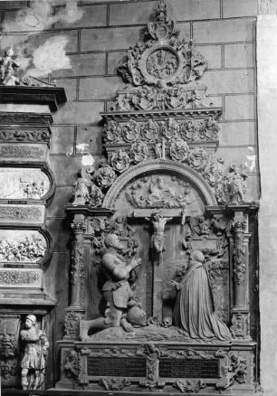 Grabdenkmal für Ludwig Casimir von Hohenlohe (gestorben 1568) und Anna von Solms-Lauenbach (gestorben 1594)
