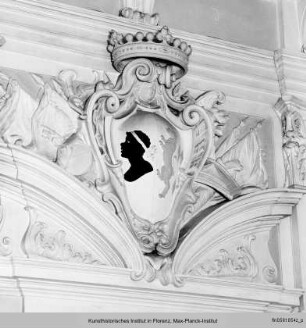 Supraporten mit Wappen der Familie Pucci