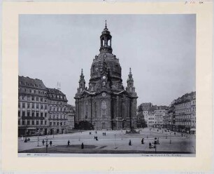 Dresden, die Frauenkirche auf dem Neumarkt nach Nordosten mit dem Martin-Luther-Denkmal
