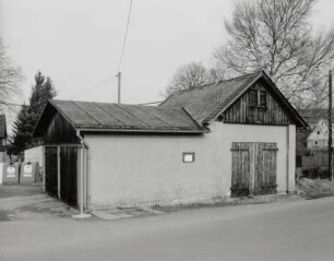 Neukirch, Scheunen-Garagengebäude