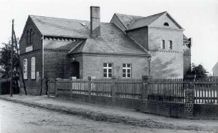 Schule in Boblitz (Niederlausitz) : Šula w Bobolcach (Delnja Łužica)