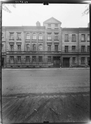 Görlitz-Altstadt, Elisabethstraße 30. Wohnhaus (um 1875). Straßenfront