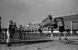 Tag des rumänischen Sports: Standweitsprung