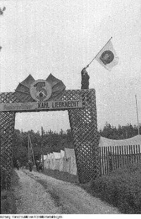 Zwickau, Kundgebung am Pavillon der Deutsch-Sowjetischen Freundschaft, sogen. Stalin-Pavillon, 27. Juni 1951