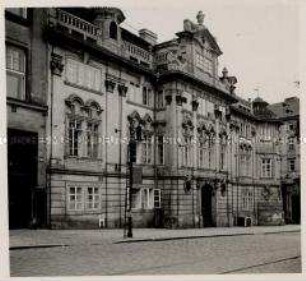 Das hunderttürmige Prag, Karlsplatz, Faust-Haus