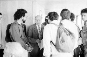 32. Tagung 1982 Physiker; Mainaufahrt: Eugene Wigner im Gespräch