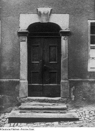 Bautzen, Hohengasse 10. Wohnhaus (1. Hälfte 18. Jahrhundert). Portal