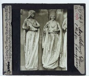 Magdeburg, Dom, Jungfrauenportal in der Paradiesvorhalle : Zwei der klugen Jungfrauen