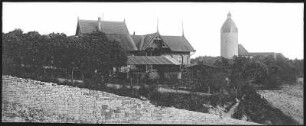 Freyburg. Restaurant Edelacker, rechts Bergfried Dicker Wilhelm