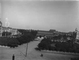 Torgebäude : Torgebäude im chinesischen Architekturstil