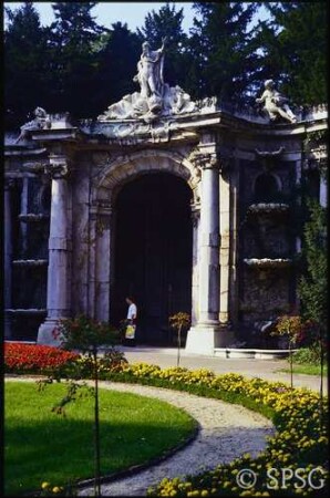 Potsdam, Park Sanssouci, Östlicher Lustgarten, Bereich zwischen Neptungrotte und Obelisk.