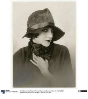 Frau mit Hut von Hermann Gerson
