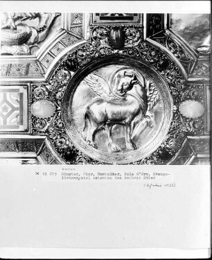 Der Hochaltar des Aachener Münsters — Pala d'Oro Ottos III. — Evangelistensymbol: Stier