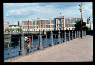 Staatsratsgebäude 9.6.73.