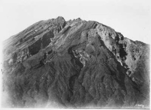 Gipfel des Mount Meru : Blick von der Stadt Arusha auf den Gipfel des Mount Meru (4562m).